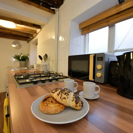 Entire Home 2Min Walk To Shrewsbury Town Centre Sleeps 6 Exterior foto