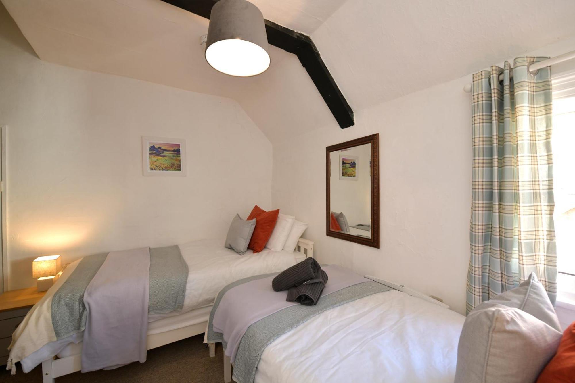 Entire 2min Walk To Town Centre Sleeps 6 Holiday home Shrewsbury