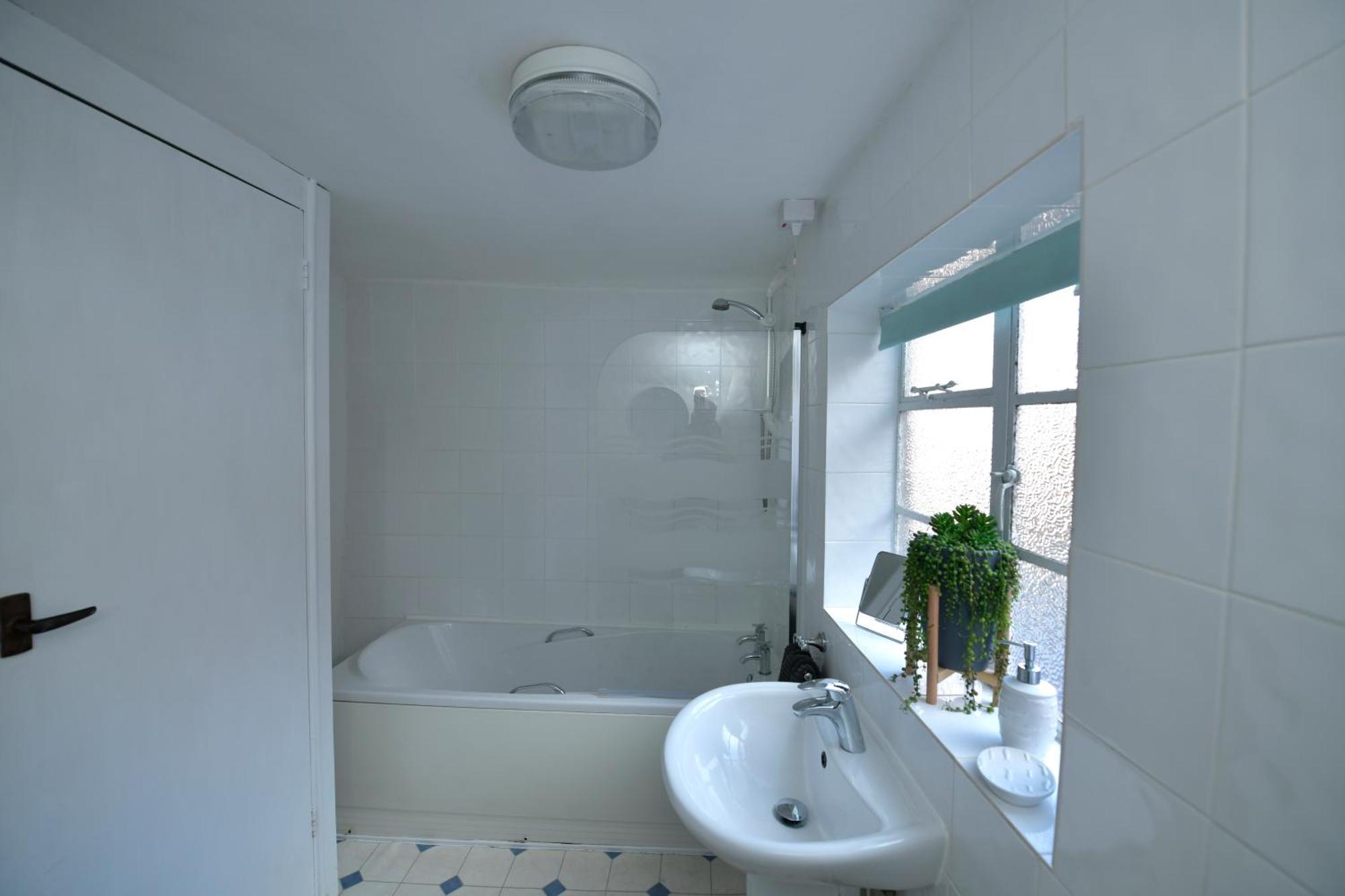Entire 2min Walk To Town Centre Sleeps 6 Shrewsbury